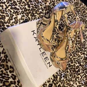 Kathleen By Los Ángeles wedges